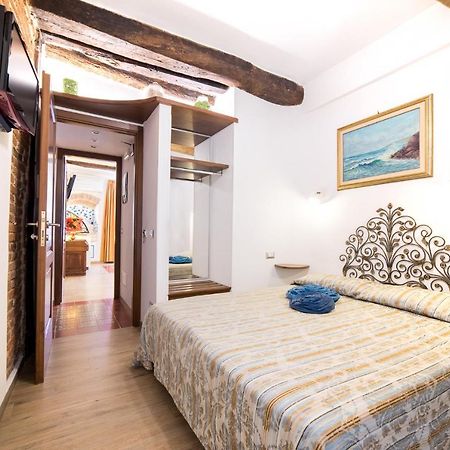 Via Mazzini - Francamaria Rooms Vernazza Eksteriør billede